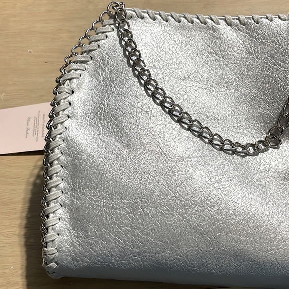 NWT KKP Silver Leather Hand Bag Trimmed with Chain - Picture 7 of 8